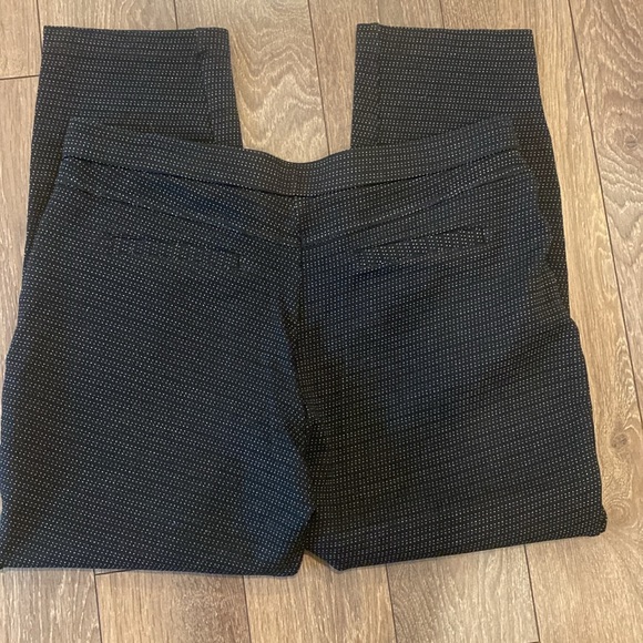 Dress pants - Picture 3 of 3